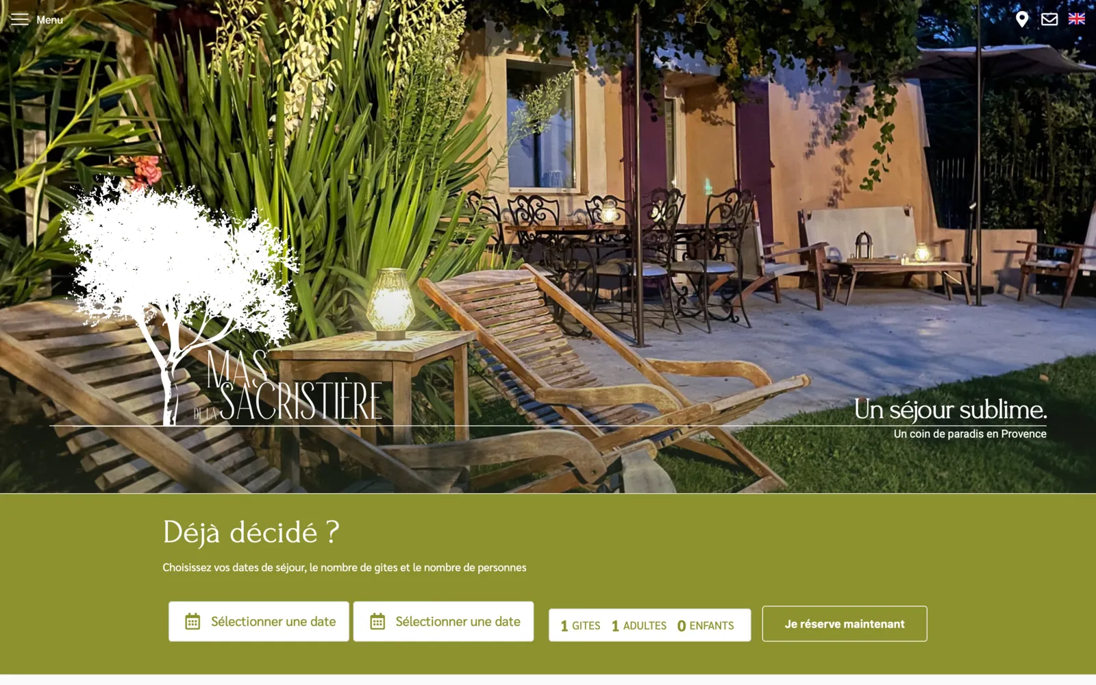Le site du Mas de la Sacristière sur ordinateur : la terrasse du mas et le module de réservation directe